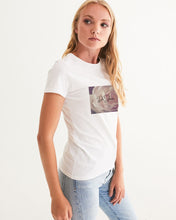 Load image into Gallery viewer, DeJaue Logo Women's Graphic Tee
